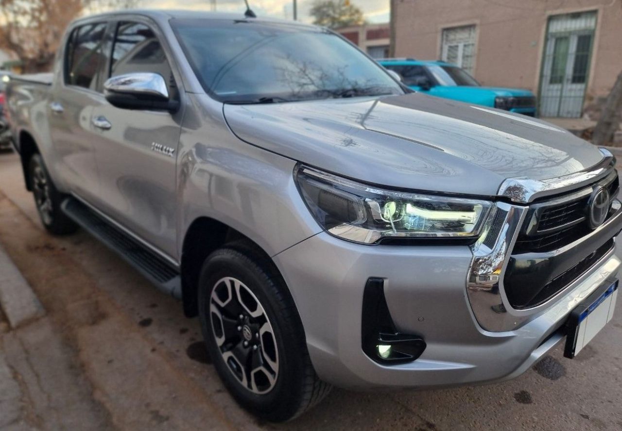 Toyota Hilux 2.8 TDI C/D 4X4 SRX AT6, foto 3
